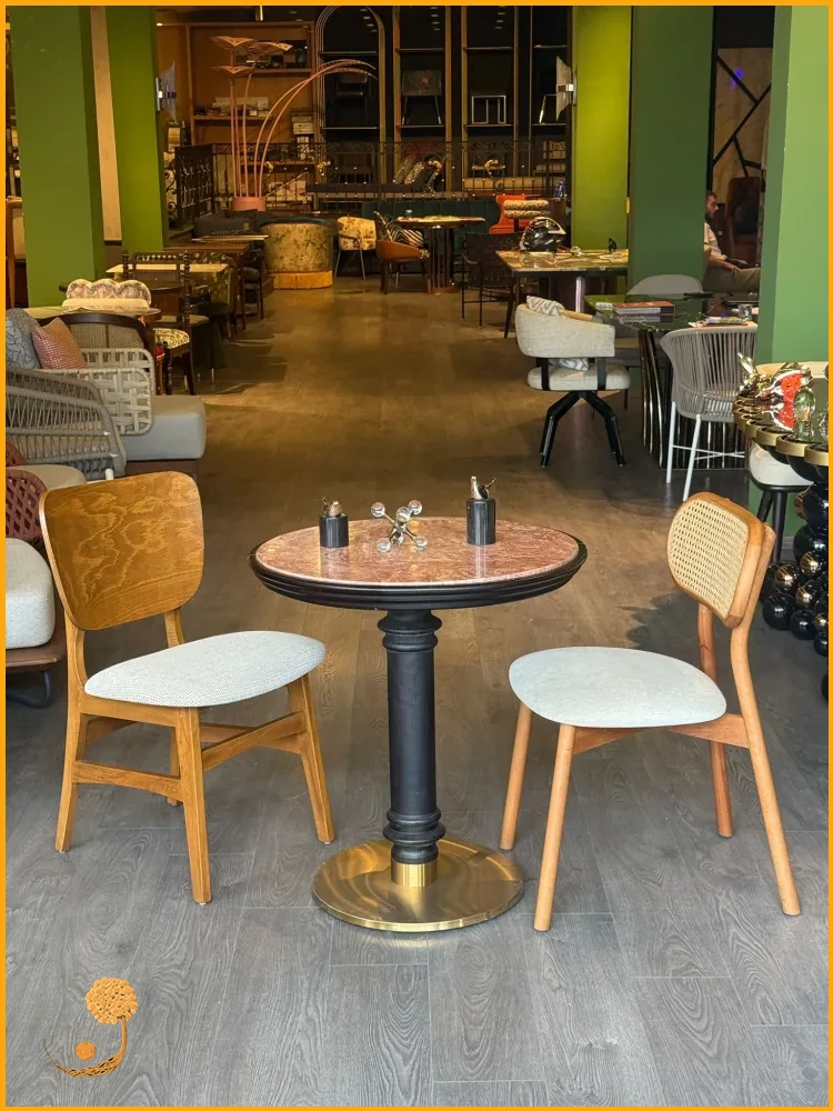 Mekânı Geniş Gösteren Cafe Tasarımı