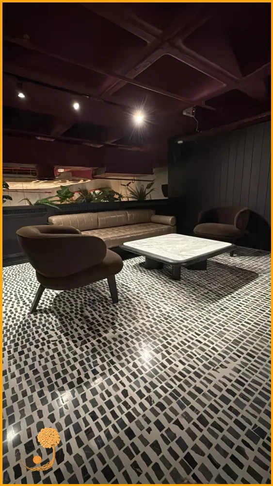 Minimal Cafe Oturma Alanı Düzenlemesi