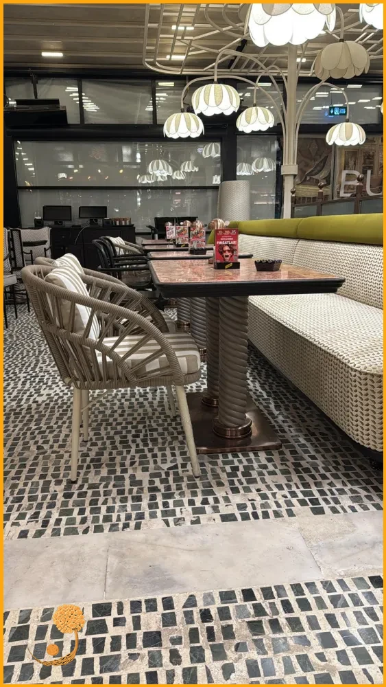 Sade ve Zarif İç mimari Cafe Tasarımı