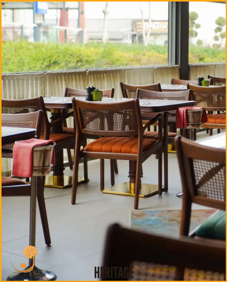 Şemsiye Uyumlu Bahçe Masaları Sandalyeleri