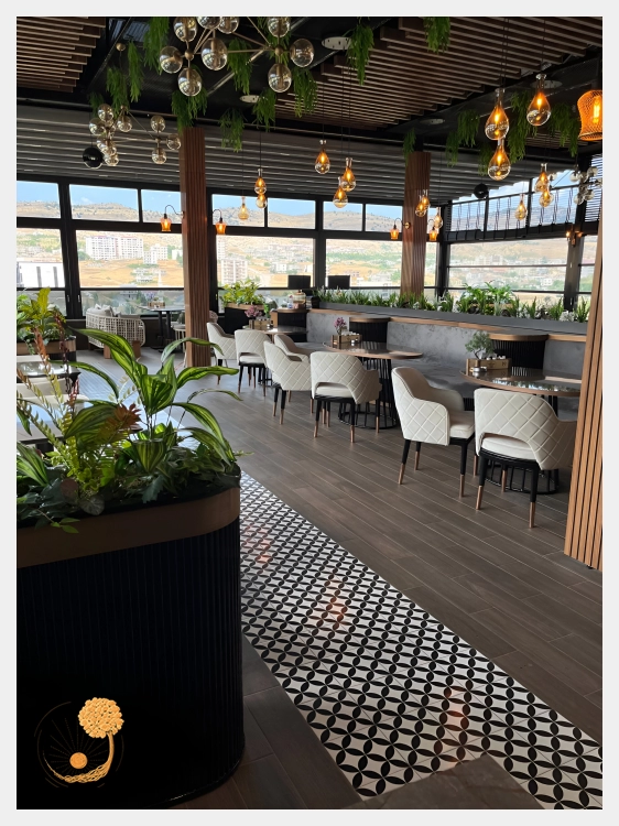 Elise Restaurant & BAr - 1