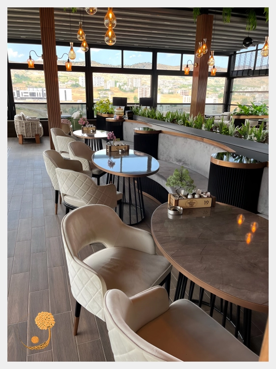 Elise Restaurant & BAr - 2