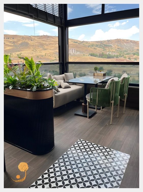 Elise Restaurant & BAr - 7