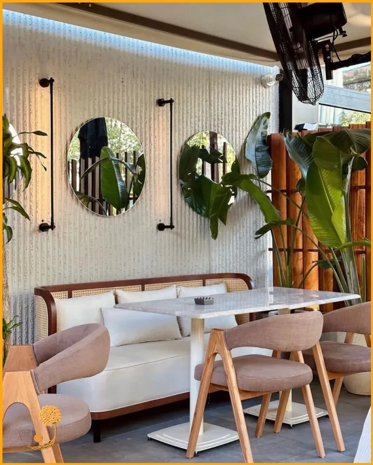 Vintage Objelerle Restaurant  Berjer Sandalyesi